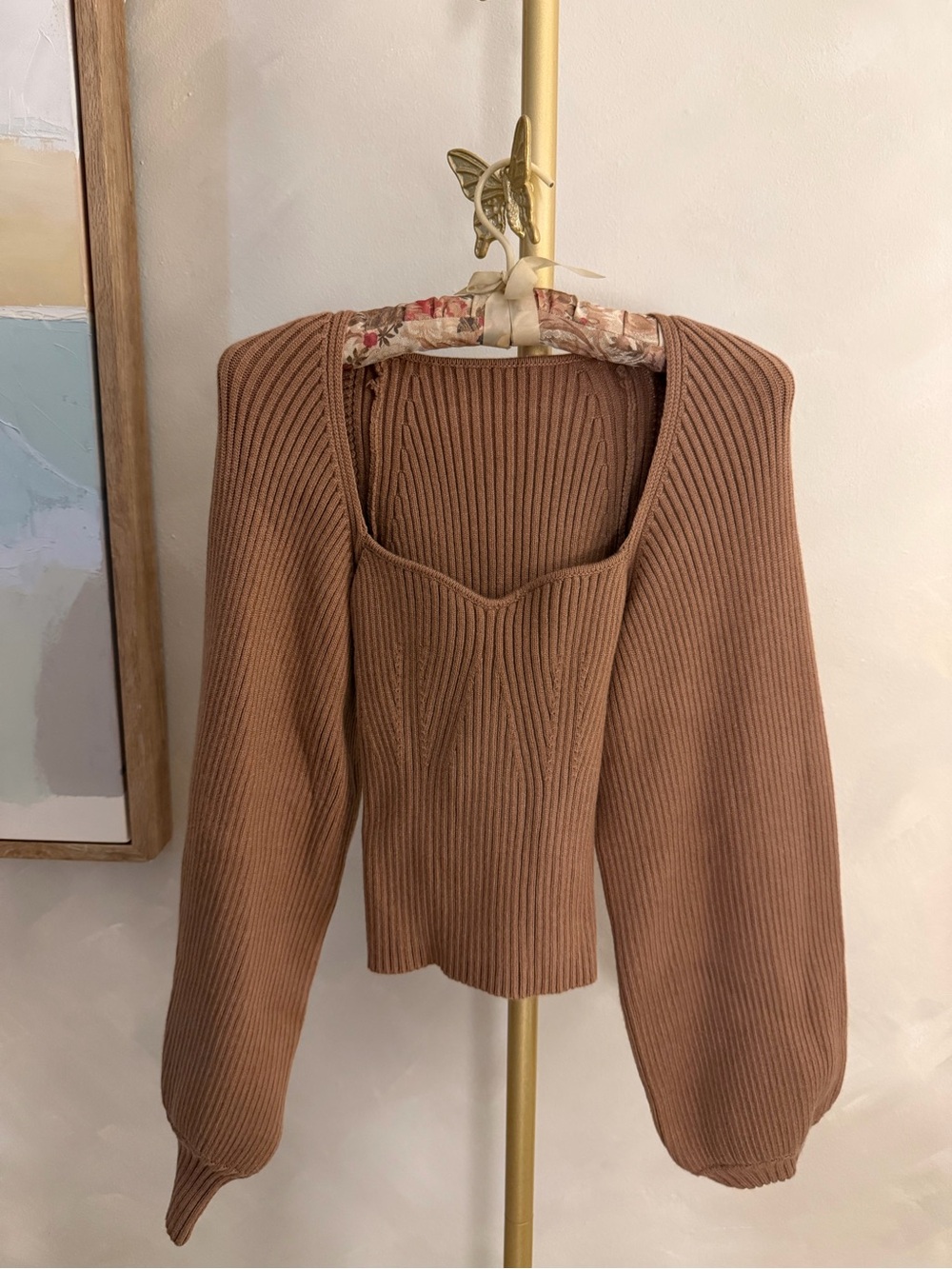 Square Neck Ribbed Puff-Sleeve Top in Brown